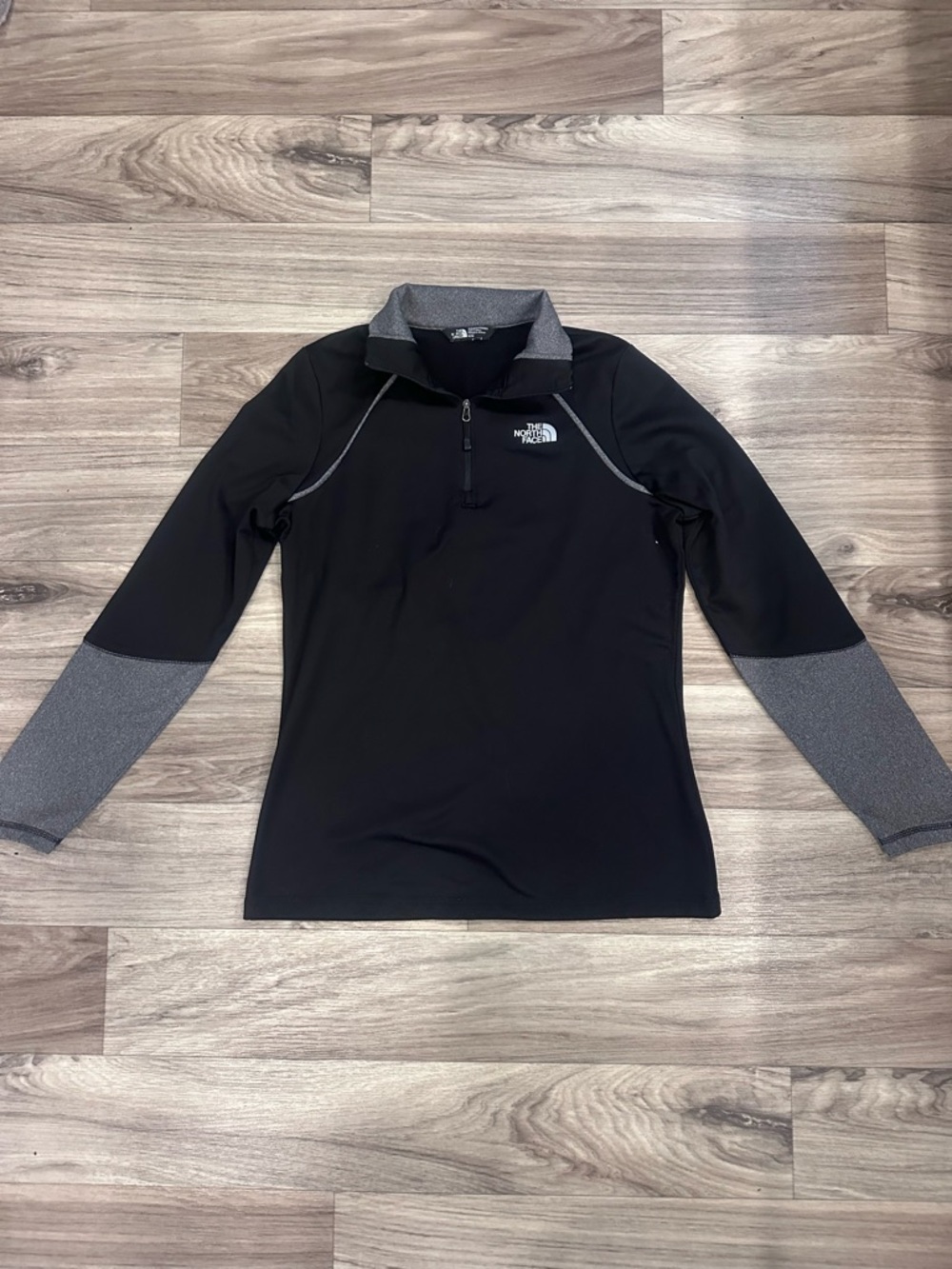 The North Face Black & Gray Women's M/M Pullover